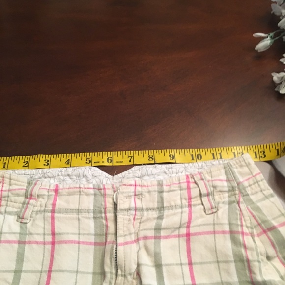 Shorts - Picture 4 of 5